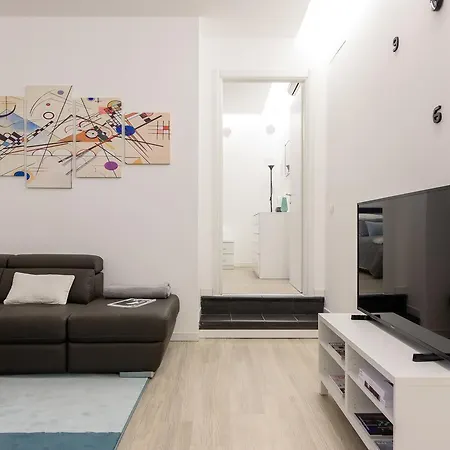 Piermarini Flexyrent * Milan